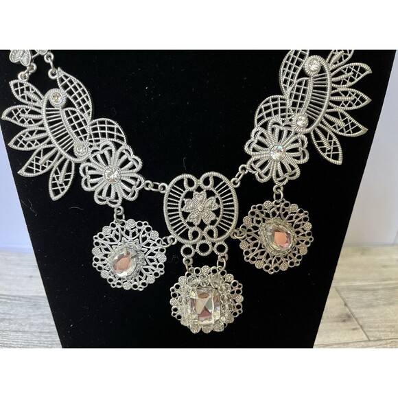 Floral Silver Tone Statement Chain Link Necklace Faux Crystals 21" Adjustable - Picture 3 of 5